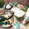 24 caissettes + 24 cake toppers Dino