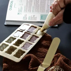 Coffret cadeau pâtisserie à offrir - livre & ustensiles