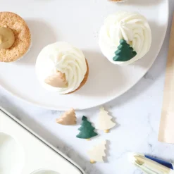 Décorations sapins de Noël en pâte d'amande