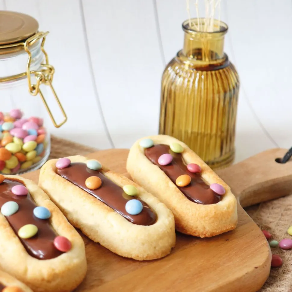 Pack biscuits finger caramel