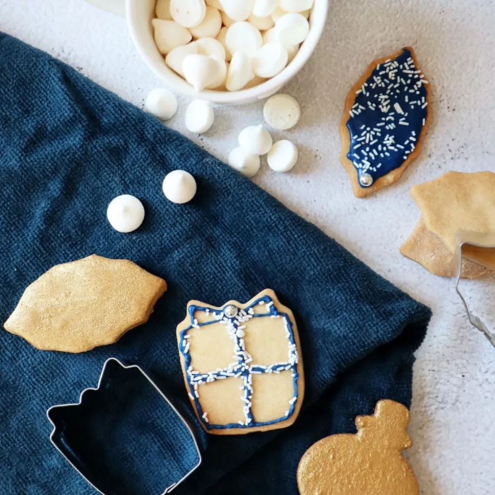 Seau 18 emporte-pièces de Noël pour biscuits et sablés